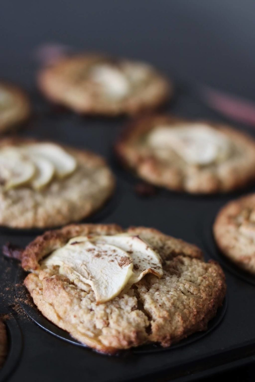 Mandel-Muffins mit dreierlei Apfel • a lovely journey