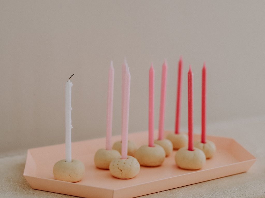 Minimalistische DIY Kerzenständer in 5 Minuten selbst gemacht