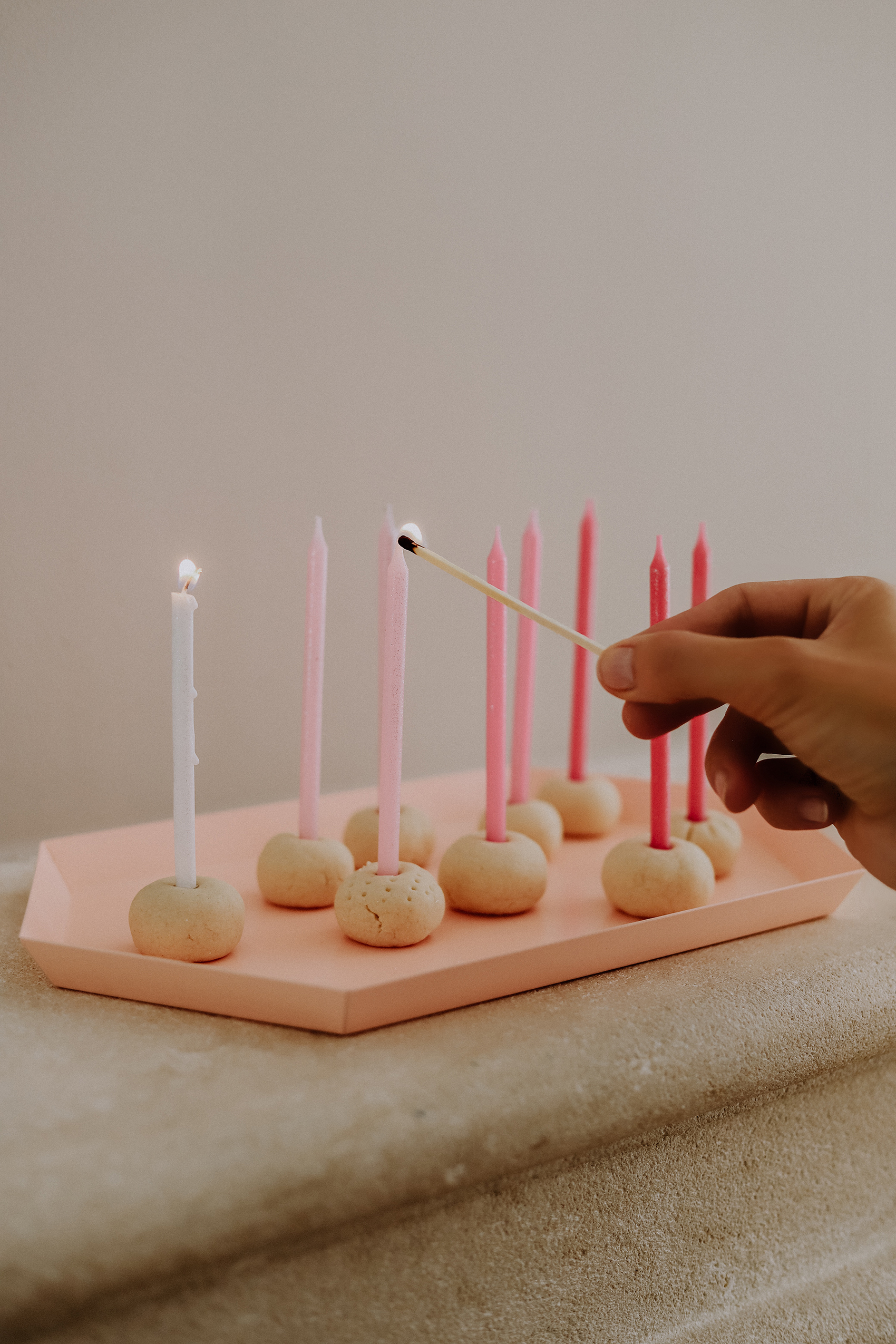 Minimalistische DIY Kerzenständer in 5 Minuten selbst gemacht